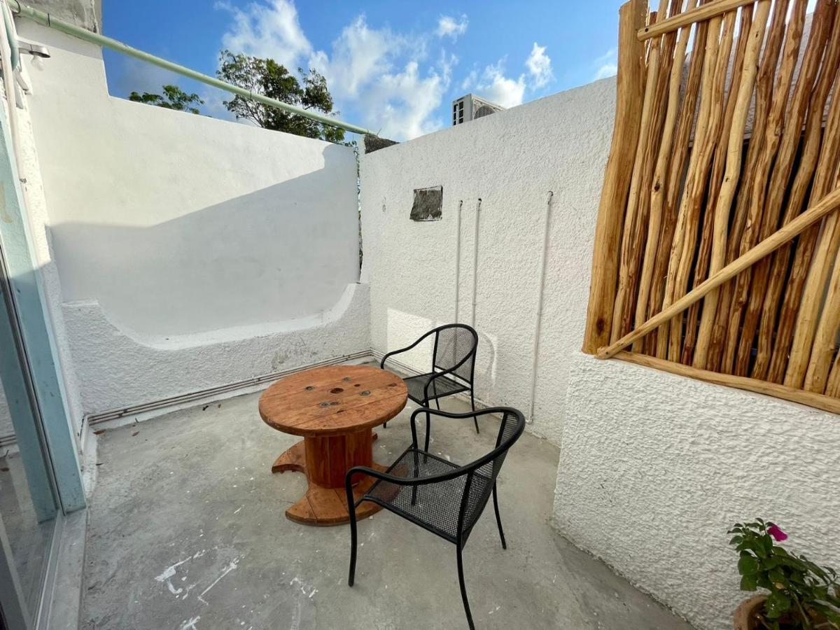 Mio Tulum Hotel Boutique Exteriér fotografie A small balcony